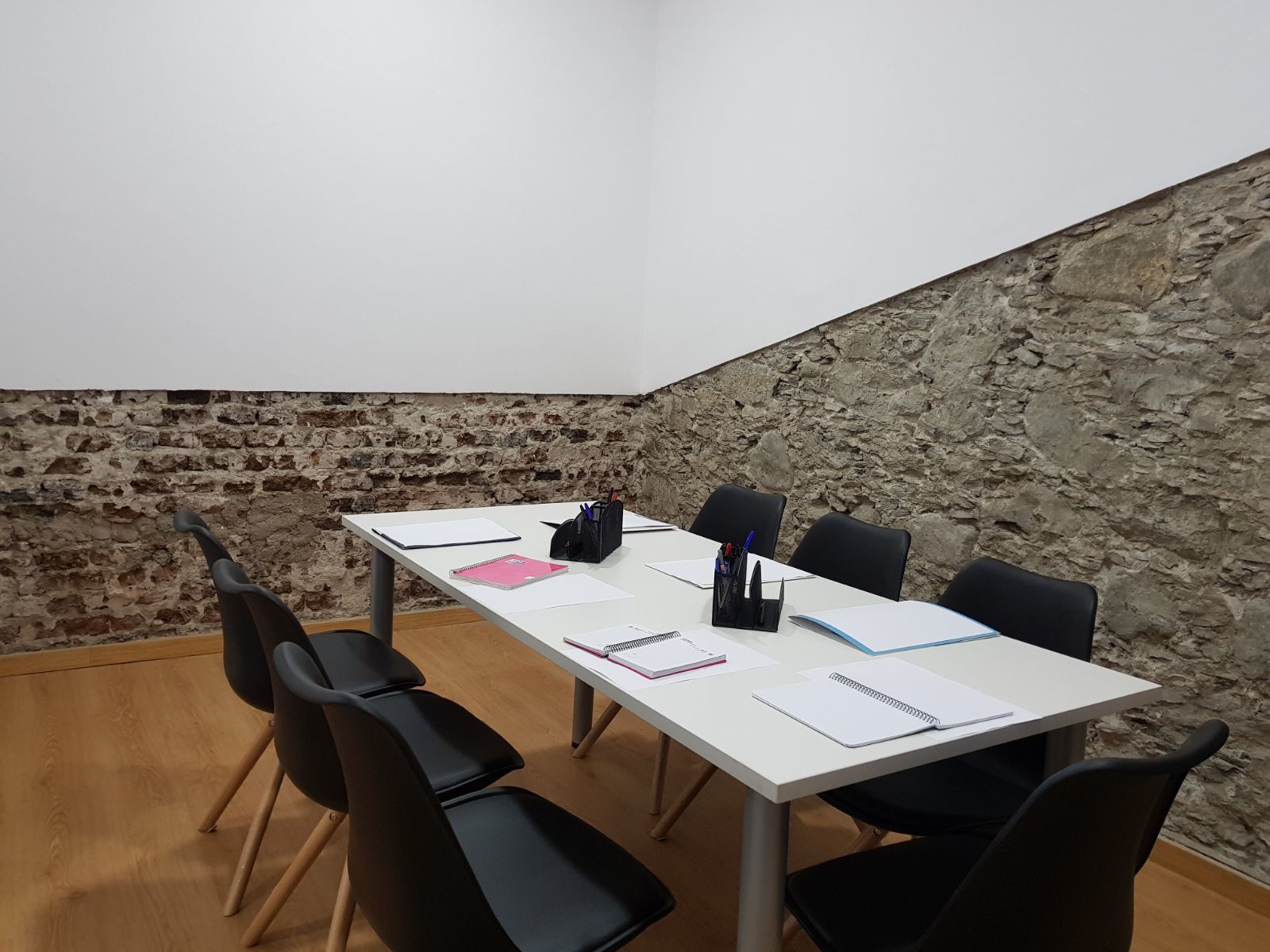 Hashtag WorkSpace - Meeting Rooms