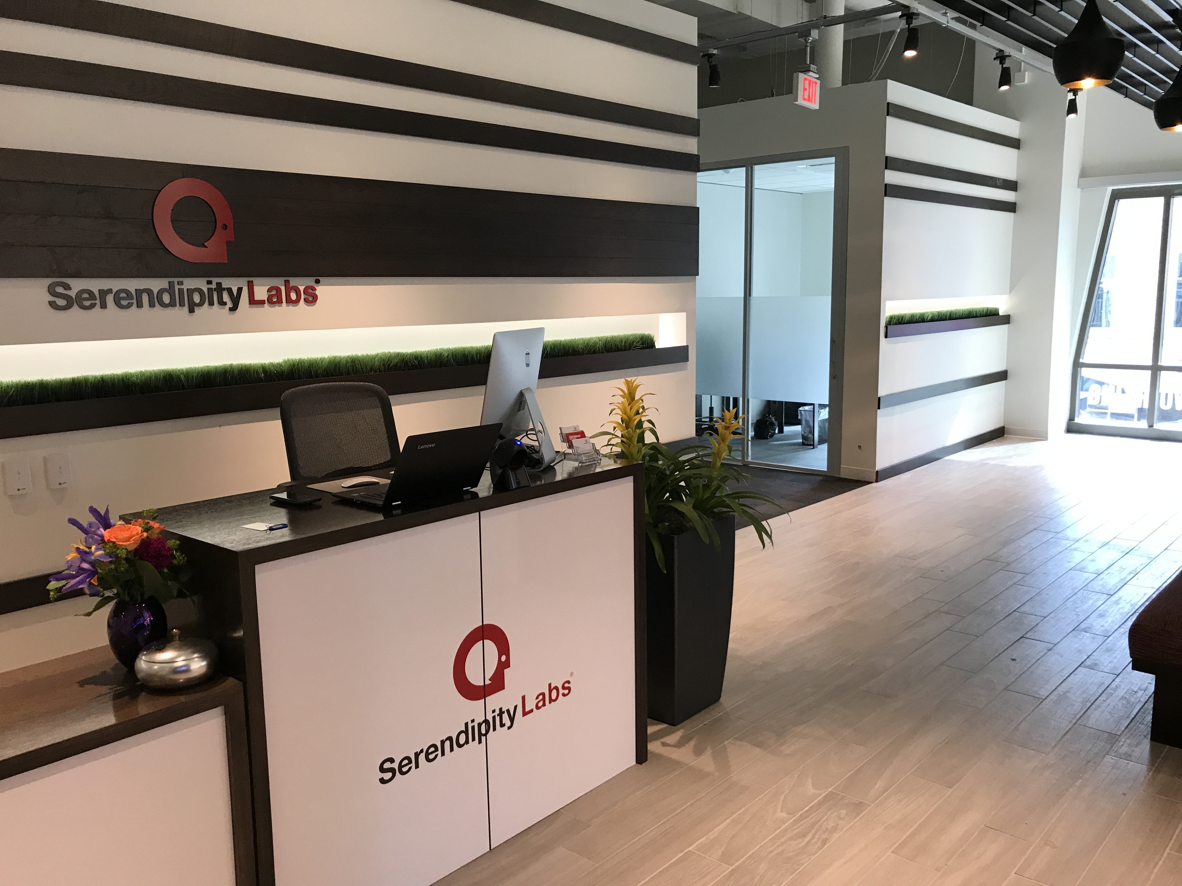 Coworking Lounge Desk