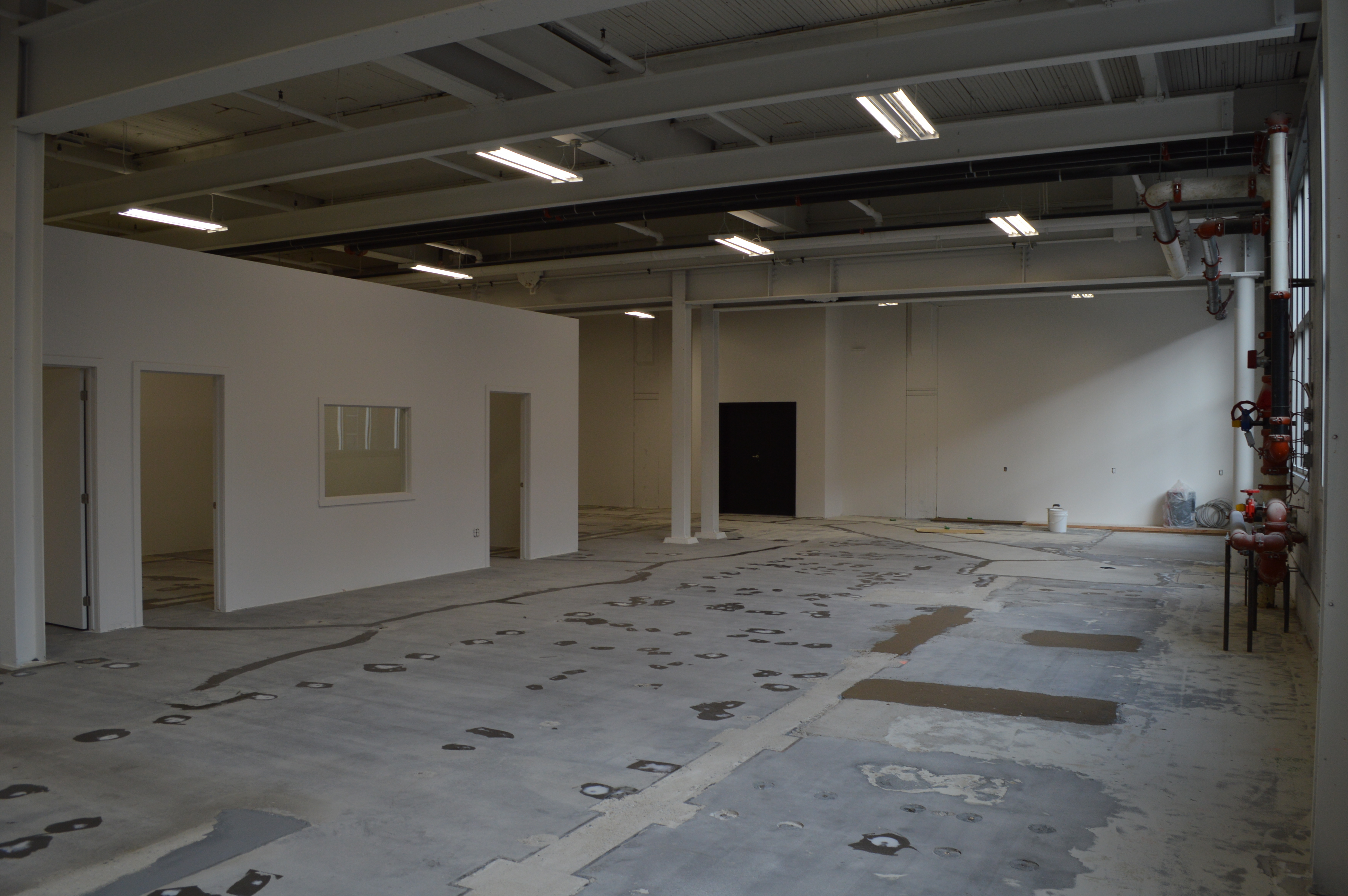 Espace de travail multifonctionnel chez Vention / Multifunctional workspace @ Vention