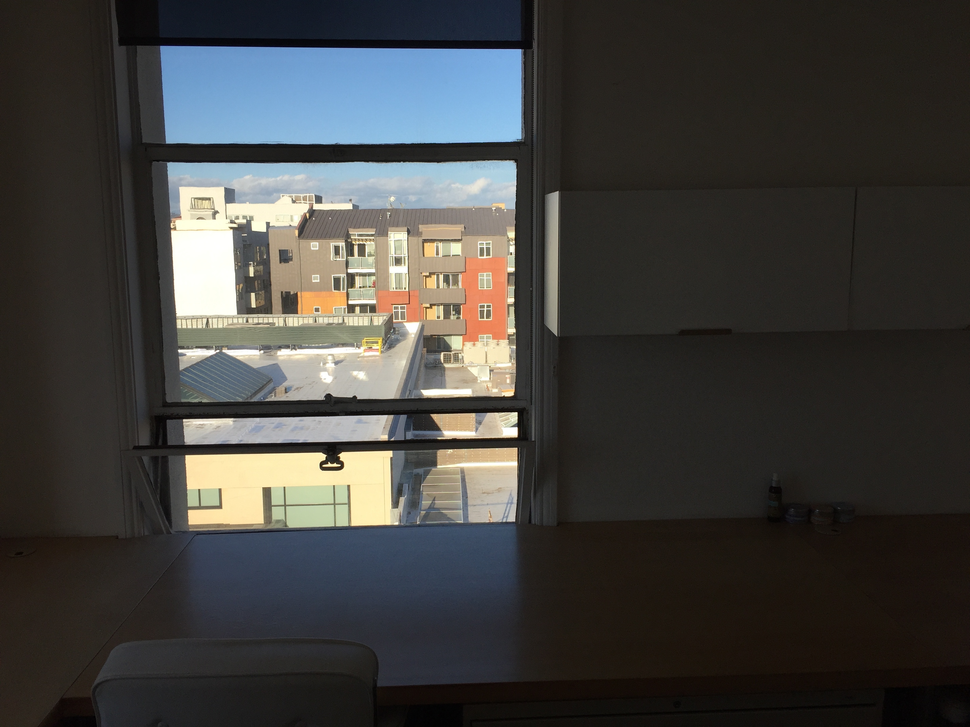 super cute Santa Monica creative space to share (Santa Monica)