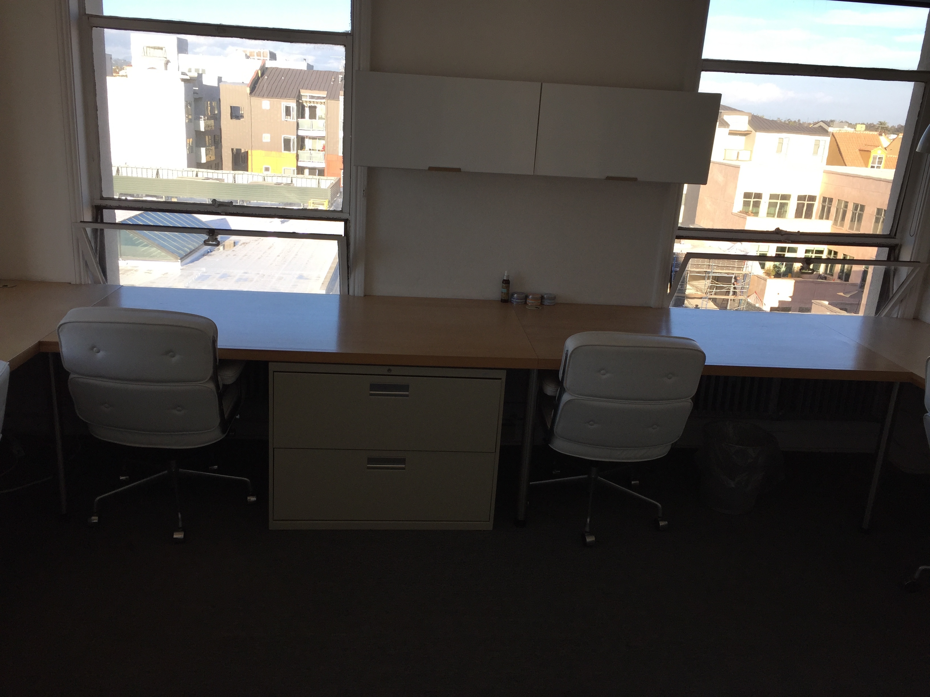 super cute Santa Monica creative space to share (Santa Monica)