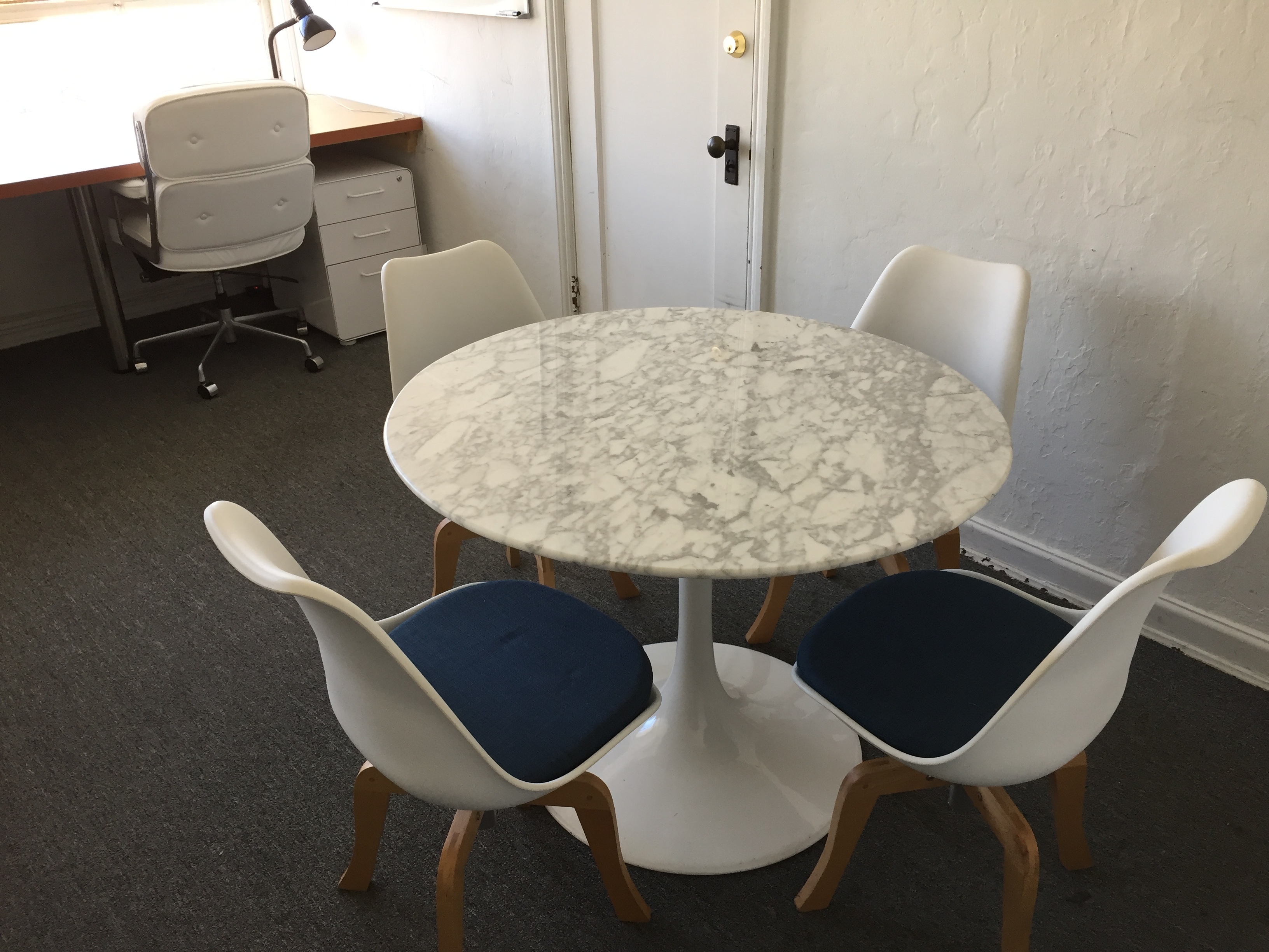 super cute Santa Monica creative space to share (Santa Monica)