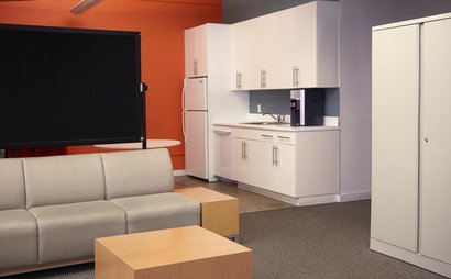 12 Desks for Sublease 12 Desks for Sublease