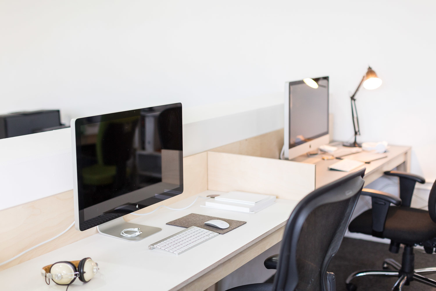 FANTASTIC CREATIVE OFFICE SPACE IN HACKNEY! desk spaces available near Shoreditch FANTASTIC CREATIVE OFFICE SPACE IN HACKNEY! desk spaces available near Shoreditch