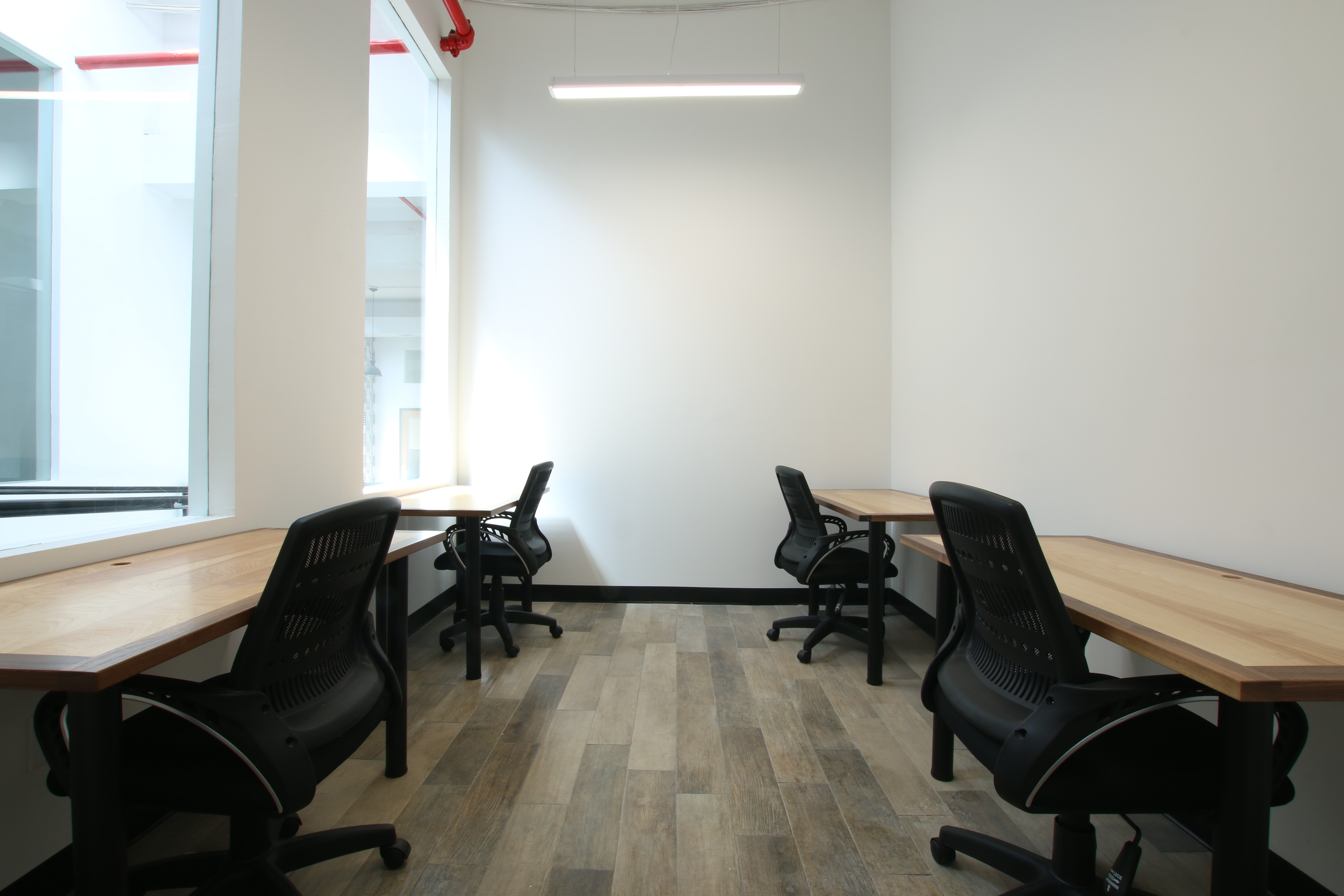 4 Person Private Office 