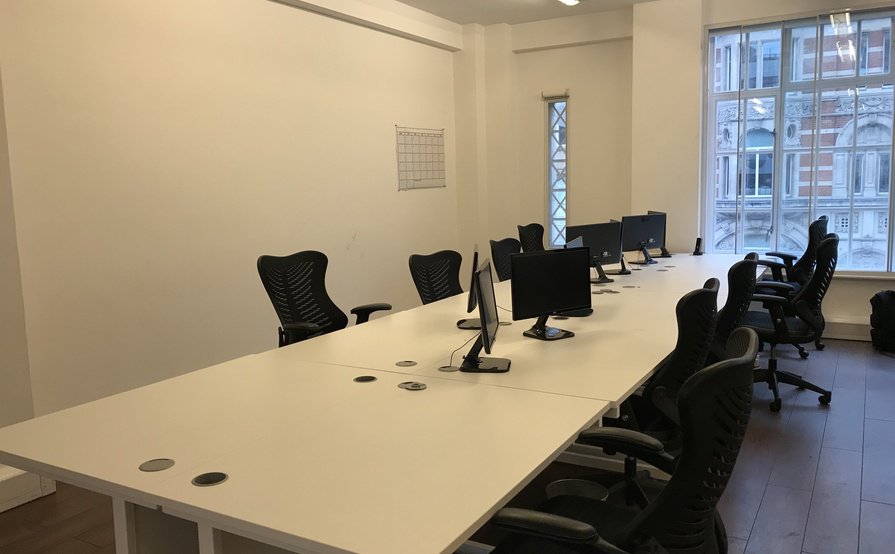 6 desks for rent in central London - Oxford Street! Discount on extended bookings! 6 desks for rent in central London - Oxford Street! Discount on extended bookings!