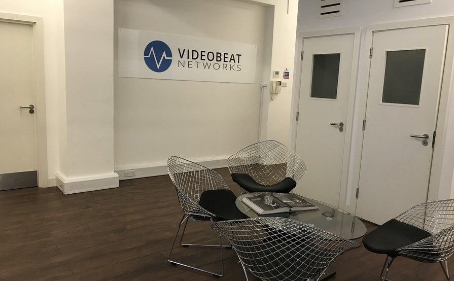 6 desks for rent in central London - Oxford Street! Discount on extended bookings!