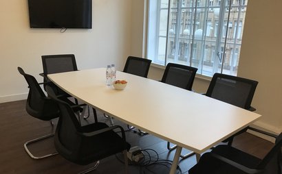 6 desks for rent in central London - Oxford Street! Discount on extended bookings! 6 desks for rent in central London - Oxford Street! Discount on extended bookings!