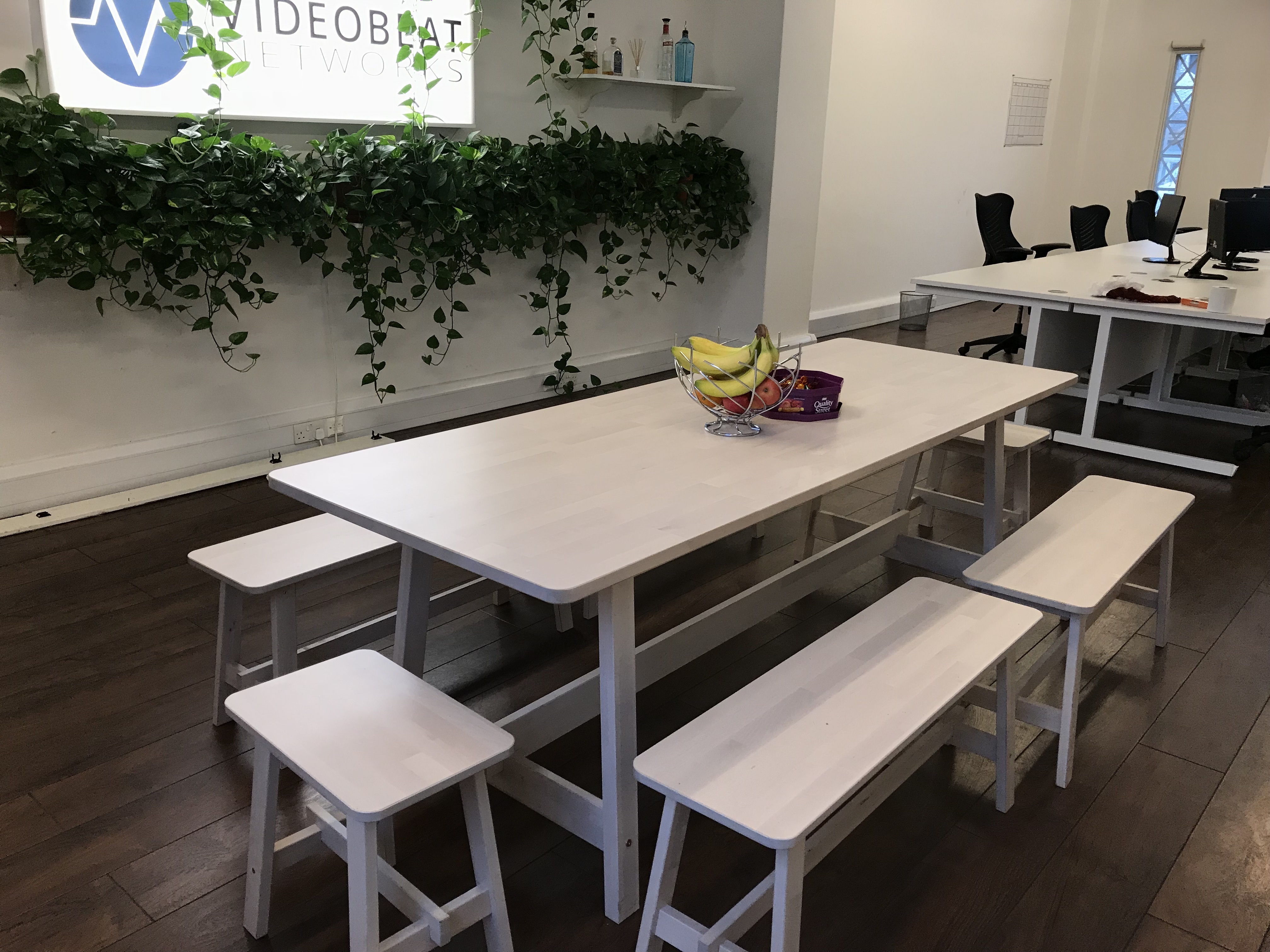 6 desks for rent in central London - Oxford Street! Discount on extended bookings! 6 desks for rent in central London - Oxford Street! Discount on extended bookings!