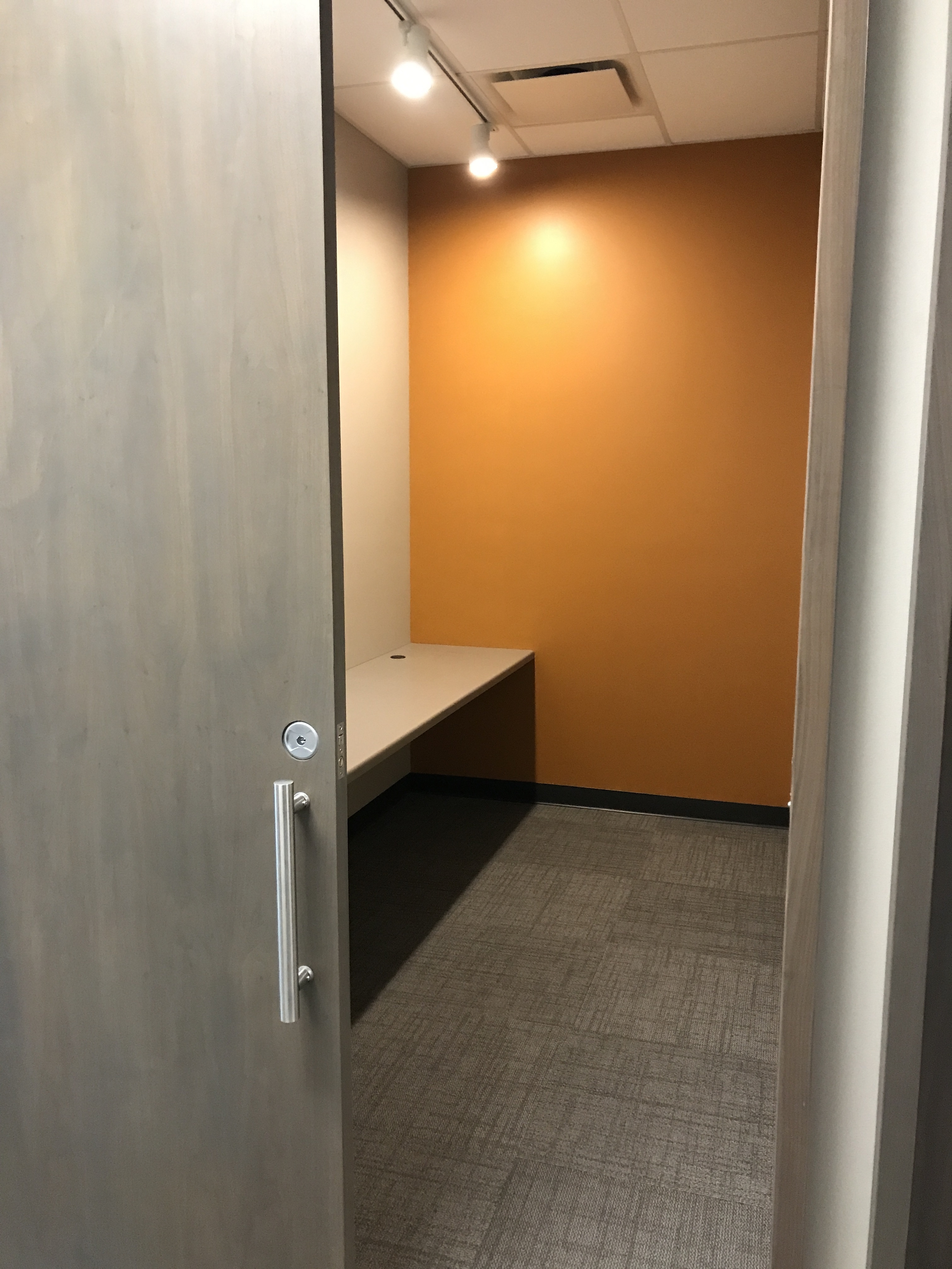 75 square foot Compact Office Space in Draper, Utah