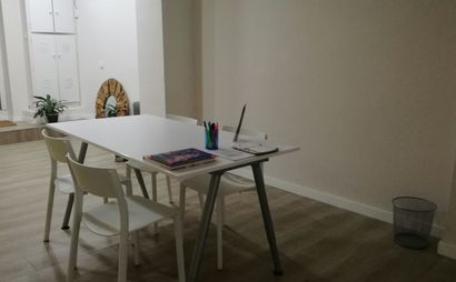 Eixample / Gracia Office dedicated desk 