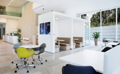 Co-working, Meeting room and Executive office Co-working, Meeting room and Executive office