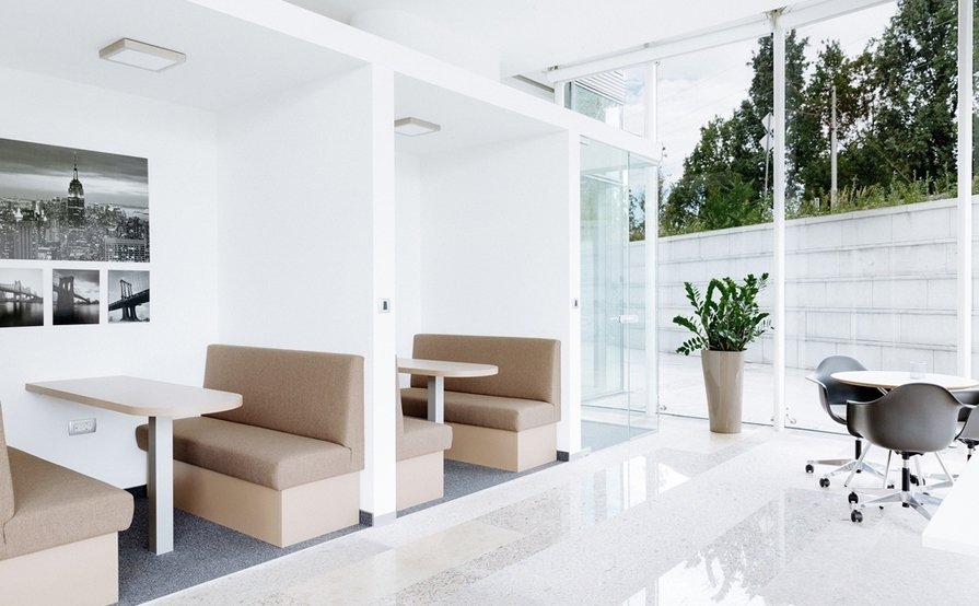 Co-working, Meeting room and Executive office Co-working, Meeting room and Executive office