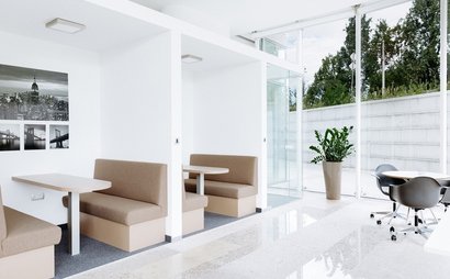 Co-working, Meeting room and Executive office Co-working, Meeting room and Executive office