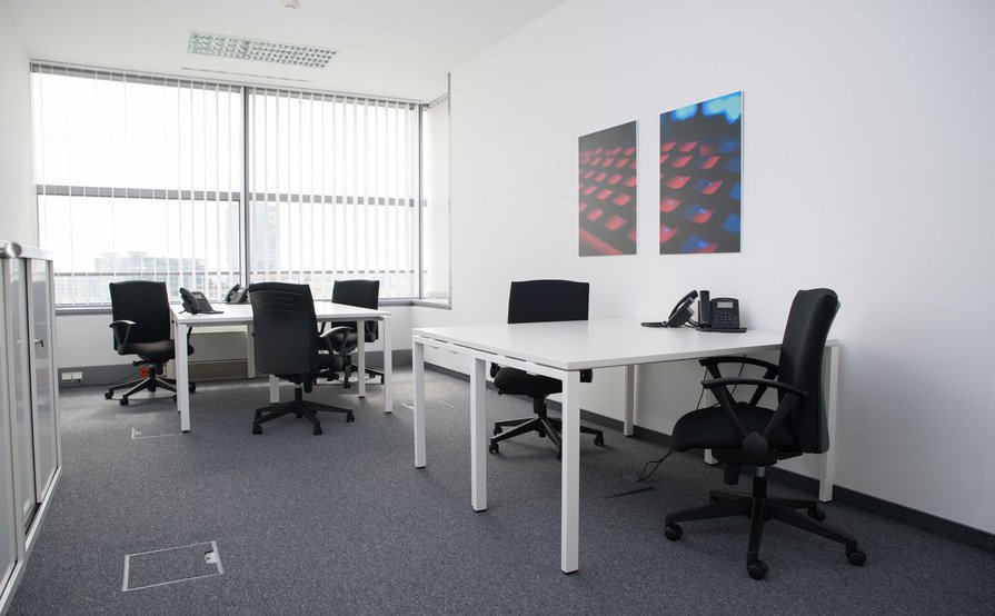 Co-working, Meeting room and Executive office Co-working, Meeting room and Executive office