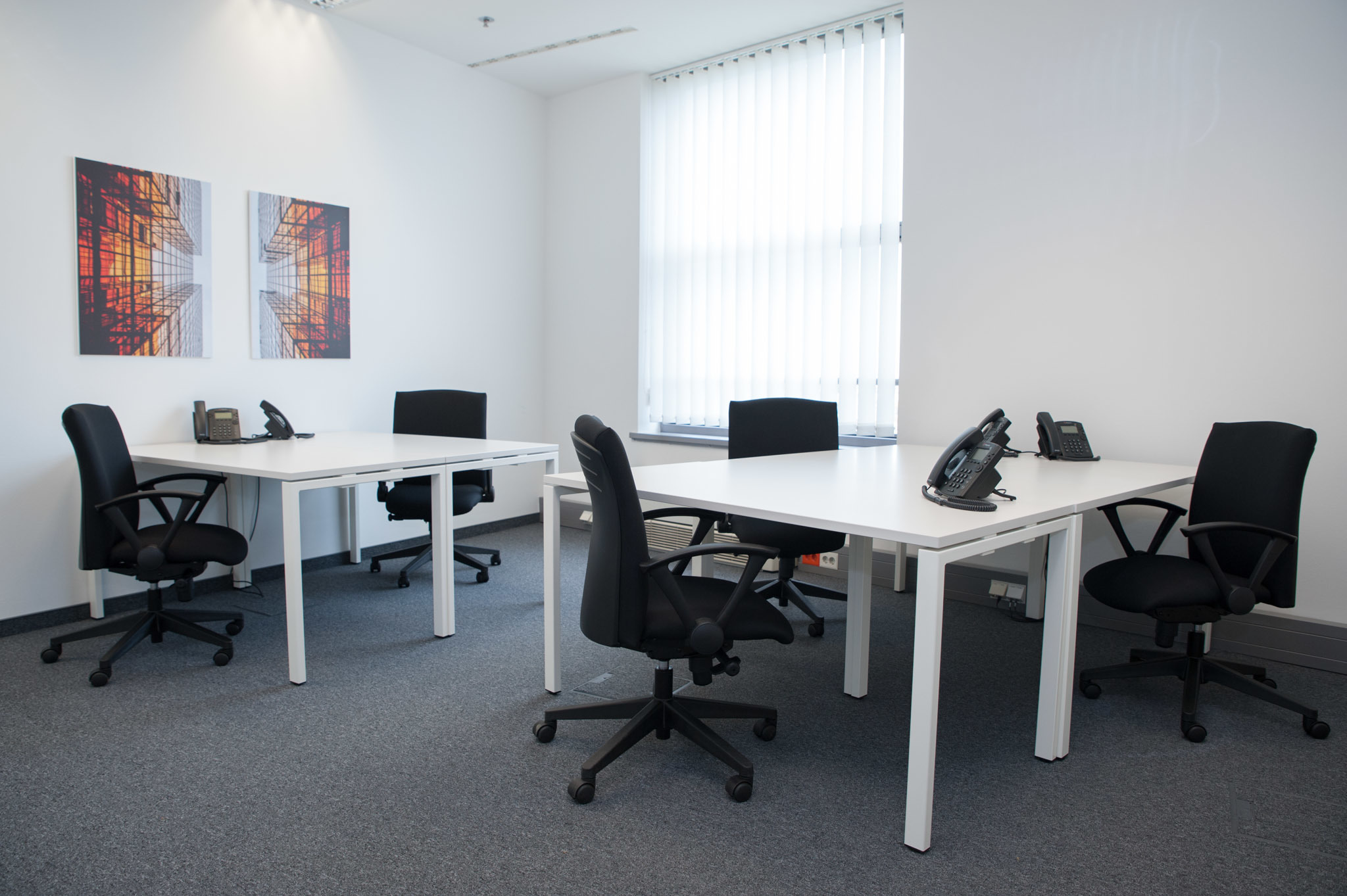 Co-working, Meeting room and Executive office Co-working, Meeting room and Executive office