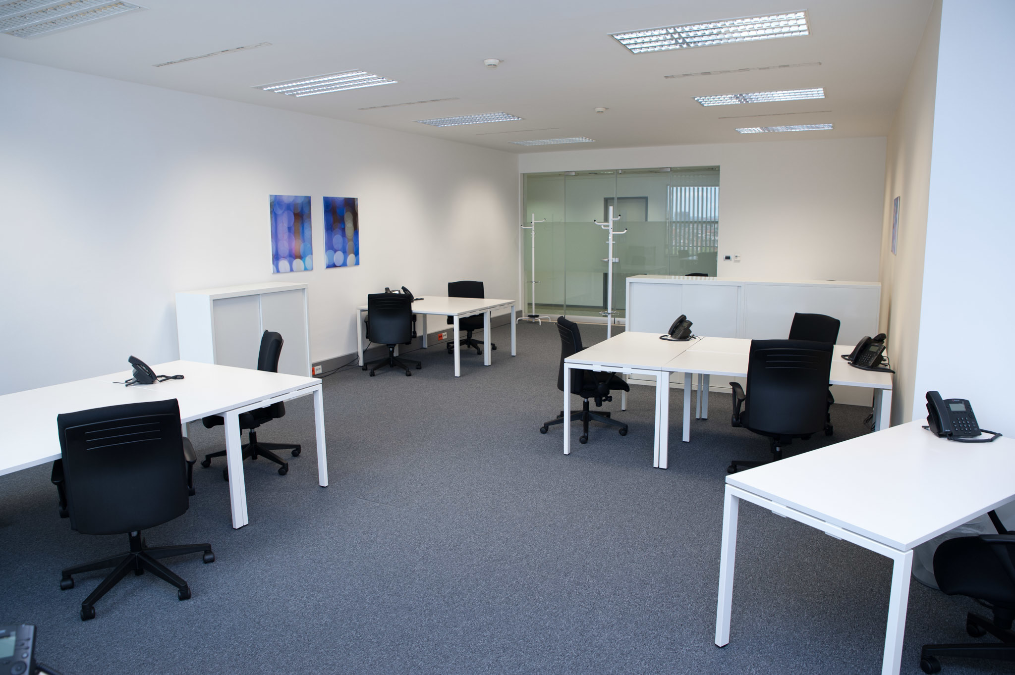 Co-working, Meeting room and Executive office Co-working, Meeting room and Executive office