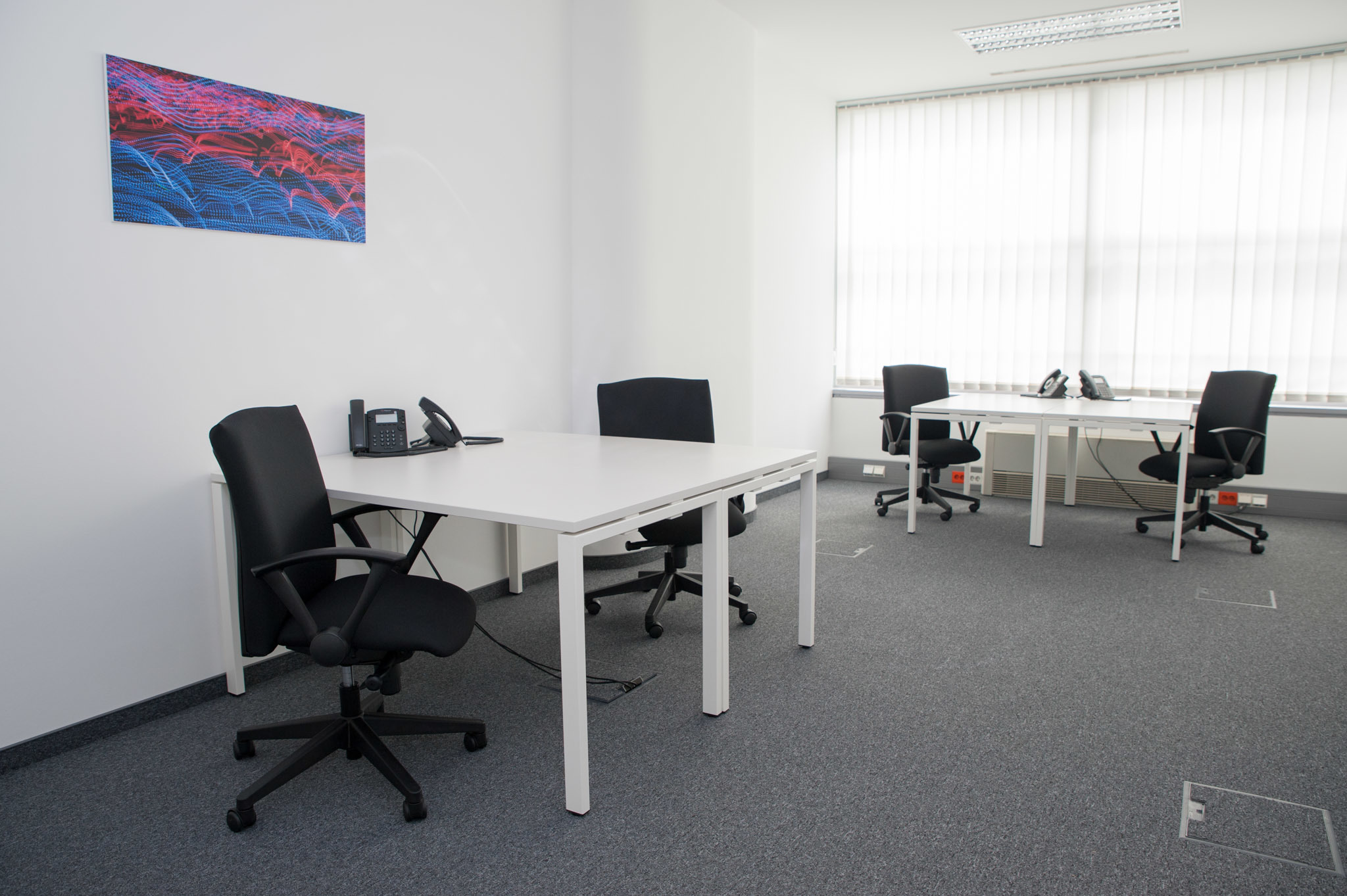 Co-working, Meeting room and Executive office Co-working, Meeting room and Executive office