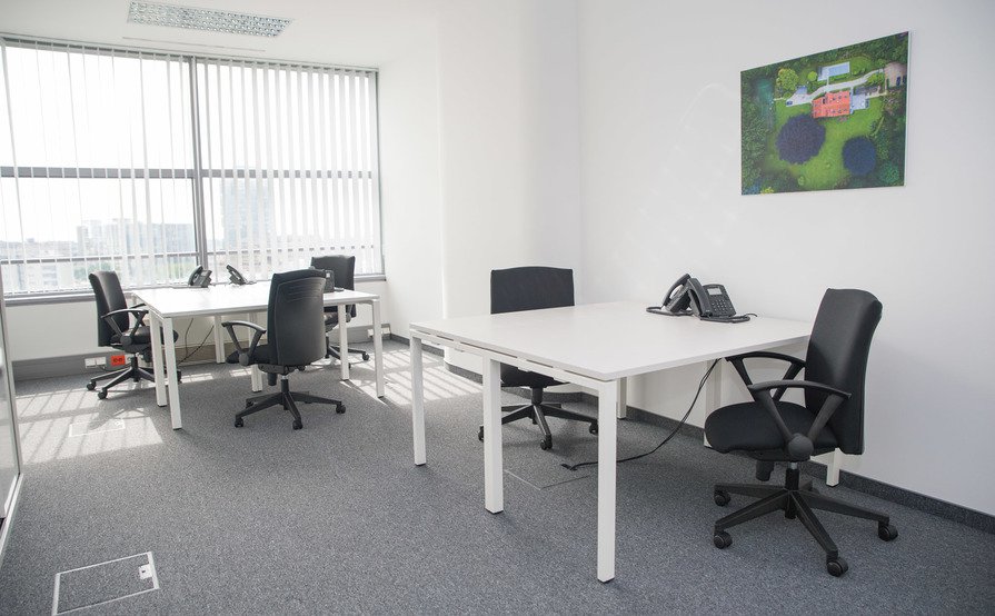 Co-working, Meeting room and Executive office Co-working, Meeting room and Executive office