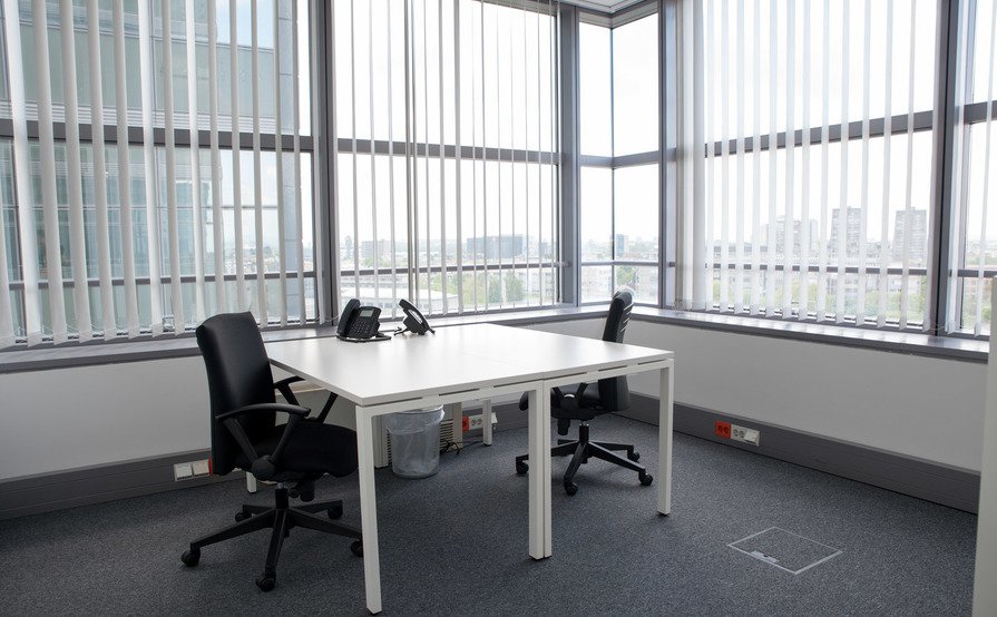 Co-working, Meeting room and Executive office Co-working, Meeting room and Executive office