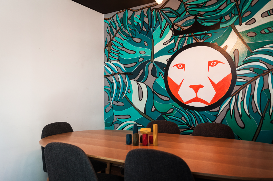 A quiet meeting room in the heart of La Dehesa/ Lo Barnechea