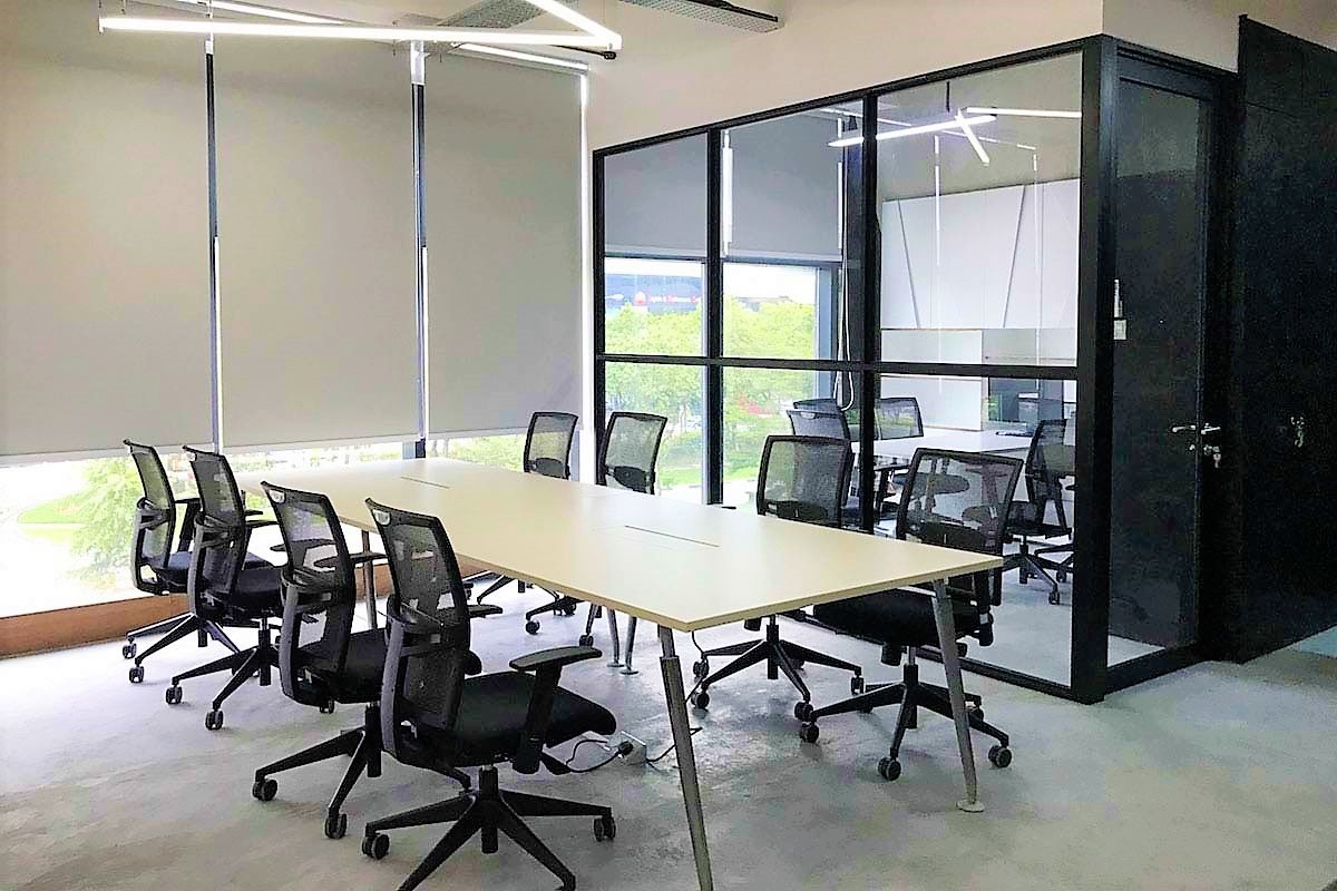 Permanent seating arrangement at our personal co-working space in Singapore - W Spaces 360 Permanent seating arrangement at our personal co-working space in Singapore - W Spaces 360