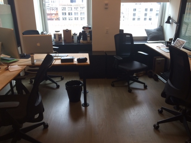 Affordable desk in a real office for freelancers