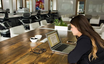 Floating Desk - Daily