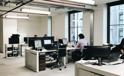 2-3 desks available  2-3 desks available