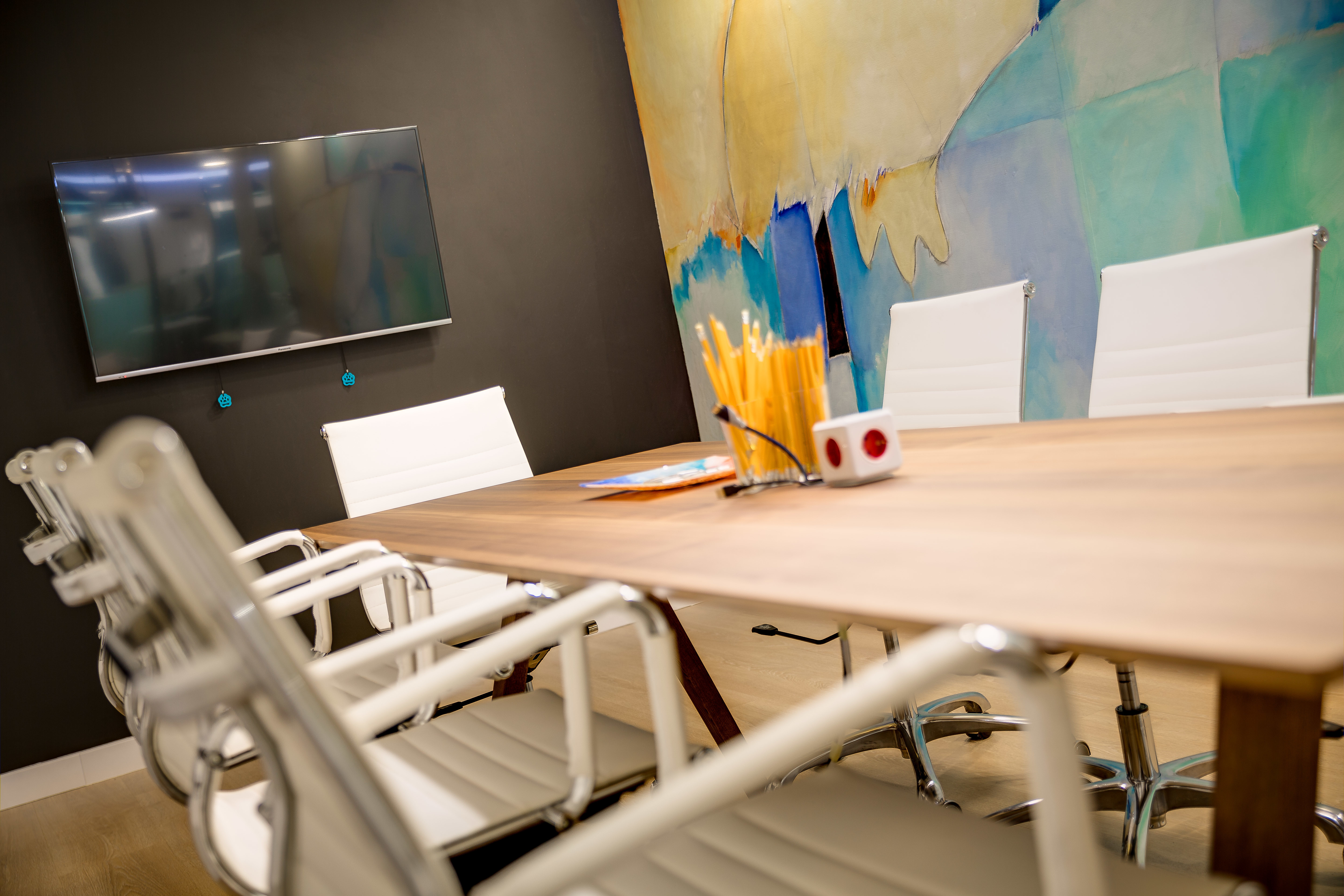 Private fix desks  Private fix desks