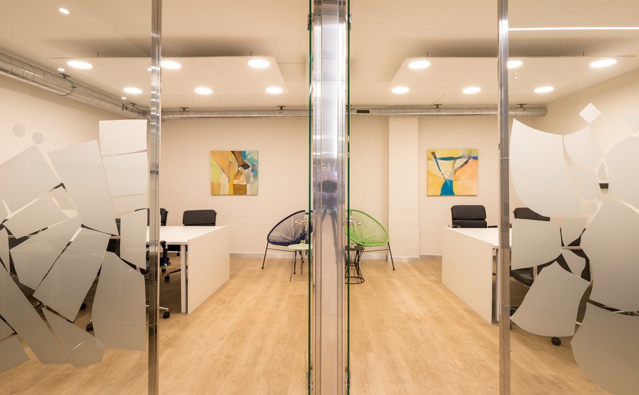 Private offices for 2 or 4 persons