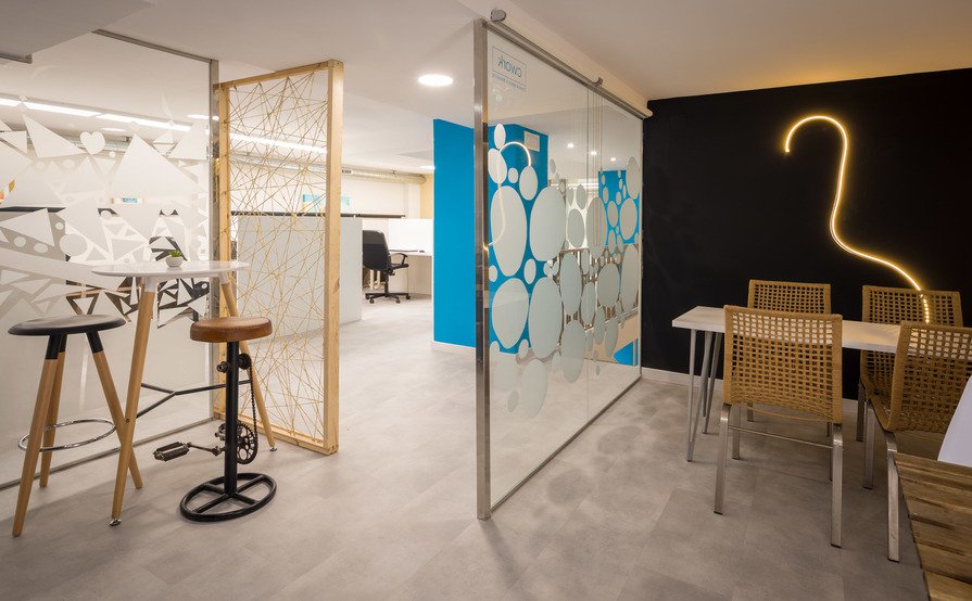Private offices for 2 or 4 persons Private offices for 2 or 4 persons