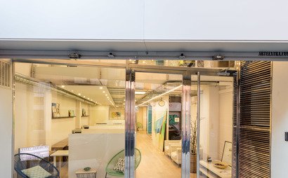 Private fix desks for 1 or 2 persons