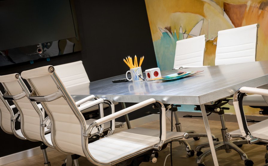 Private offices for 6 or 8 persons Private offices for 6 or 8 persons