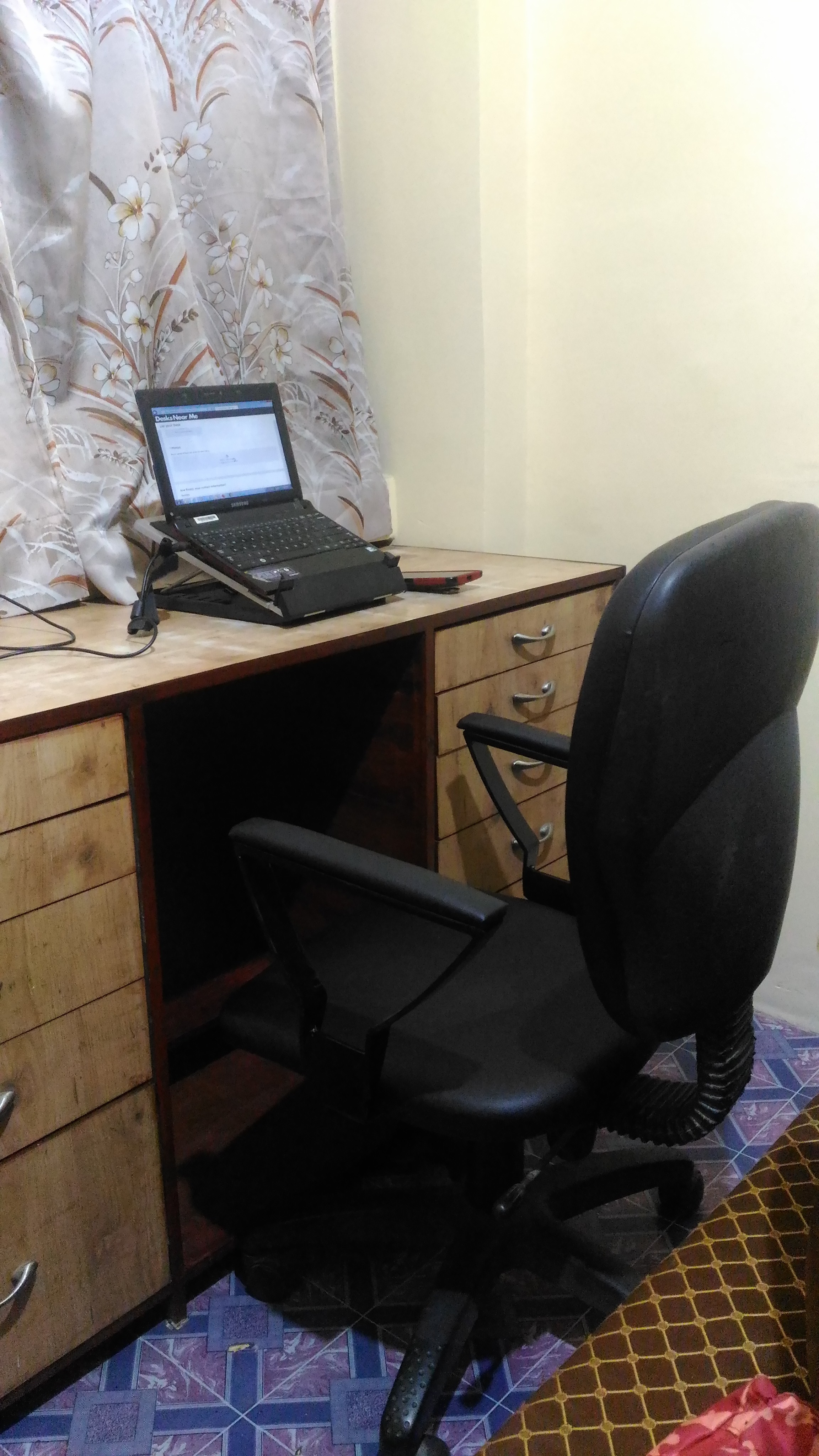 Desk Space near BKC