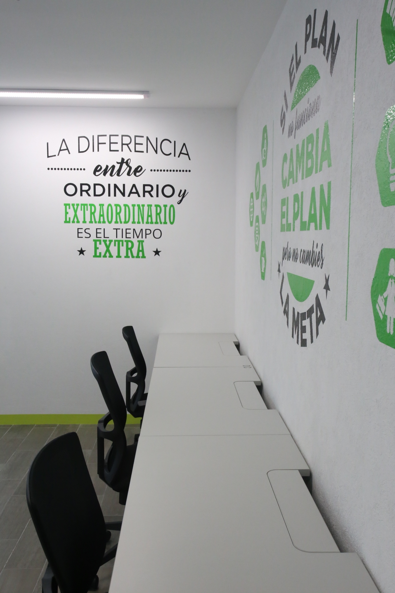 ESCRITORIO FIJO  8 HORAS DIARIAS