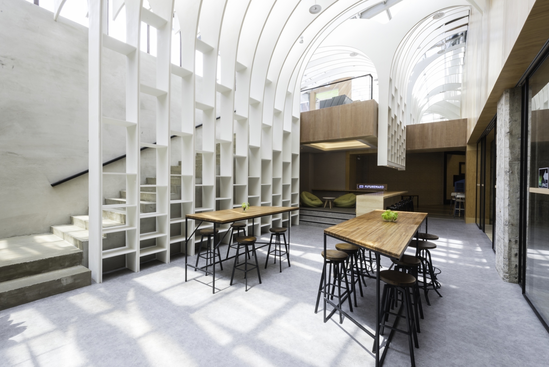 FutureWard Central - Hot Desk