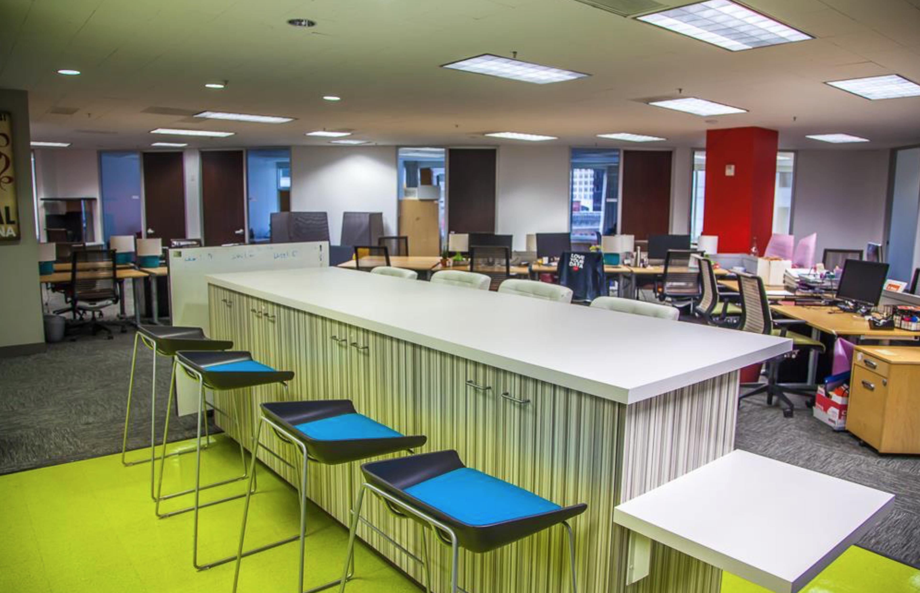 4 Person Office Available For Lease On The 18th Floor in The Financial District 4 Person Office Available For Lease On The 18th Floor in The Financial District