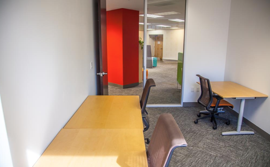 Office Space For 6 On The 18th Floor in The Financial District Office Space For 6 On The 18th Floor in The Financial District