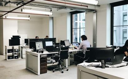 4 Desks available for rent  4 Desks available for rent