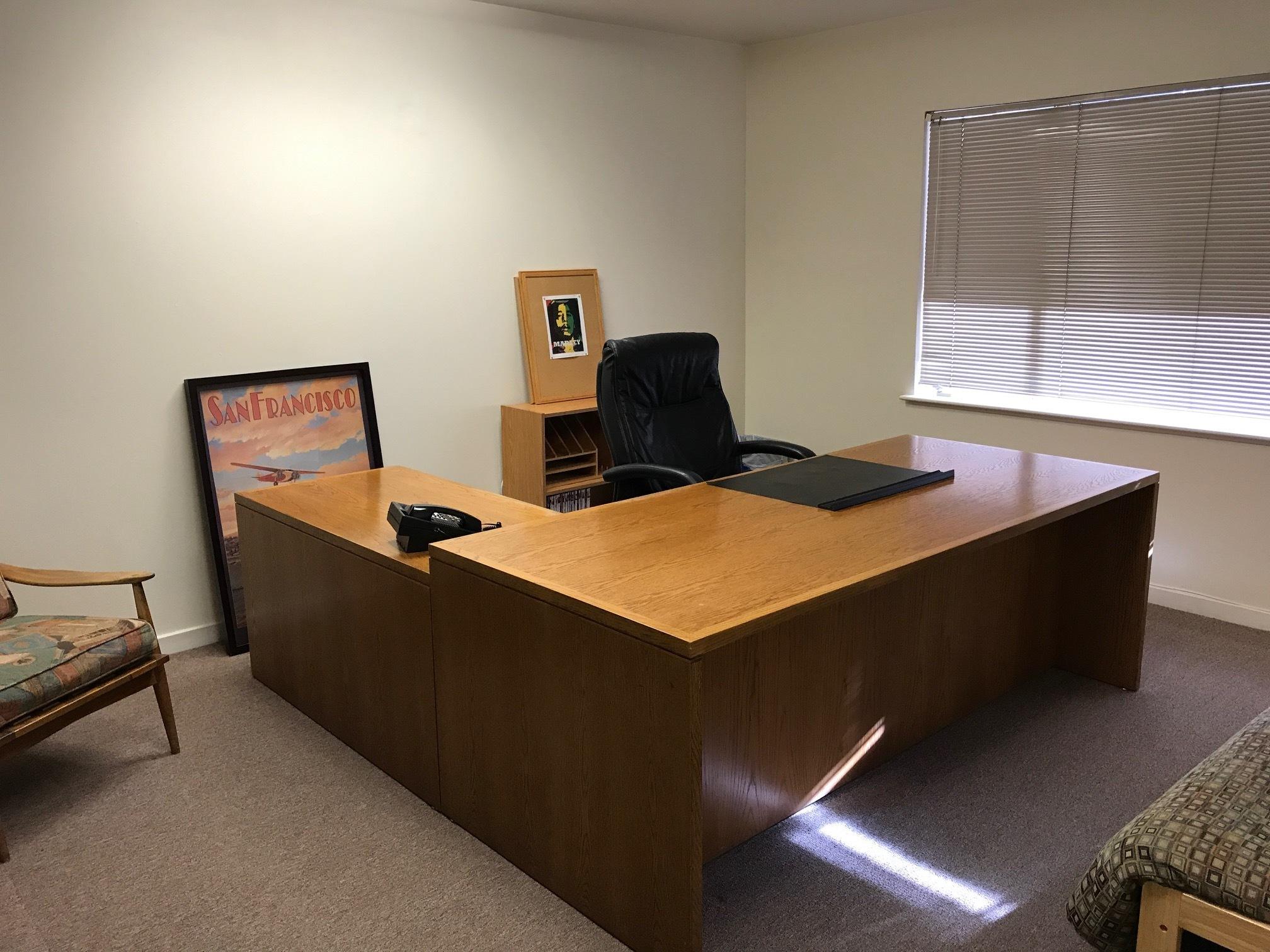 Furnished office for rent Desks Near Me