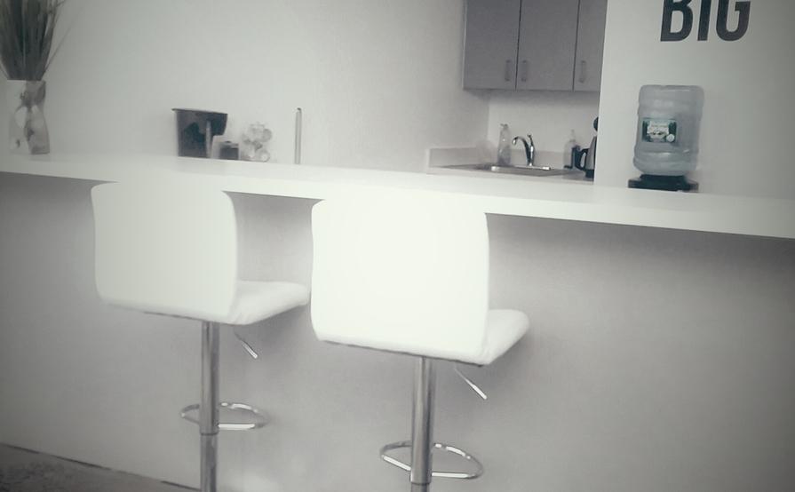 Great space!  Desks available immediately in Times Square / Bryant Park area. Great space!  Desks available immediately in Times Square / Bryant Park area.