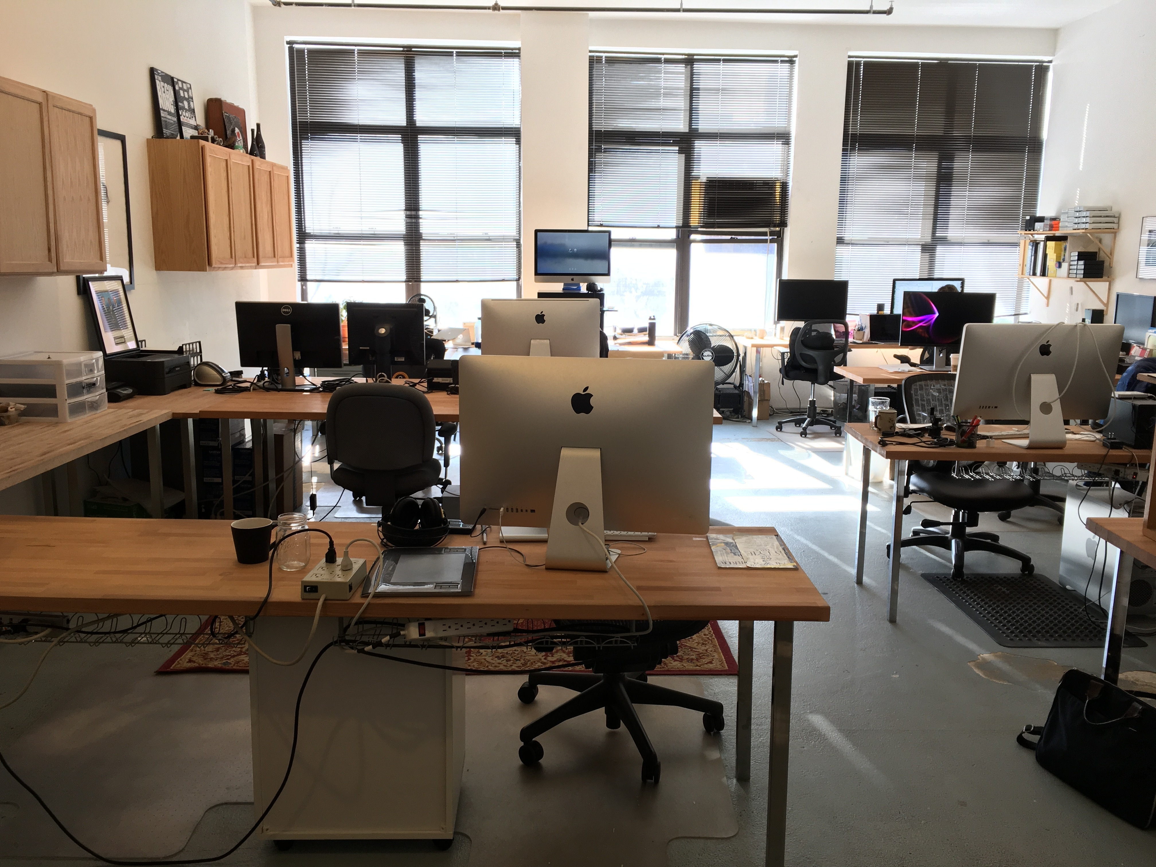 1 Shared Desk In Williamsburg Film Video Production Office Desks