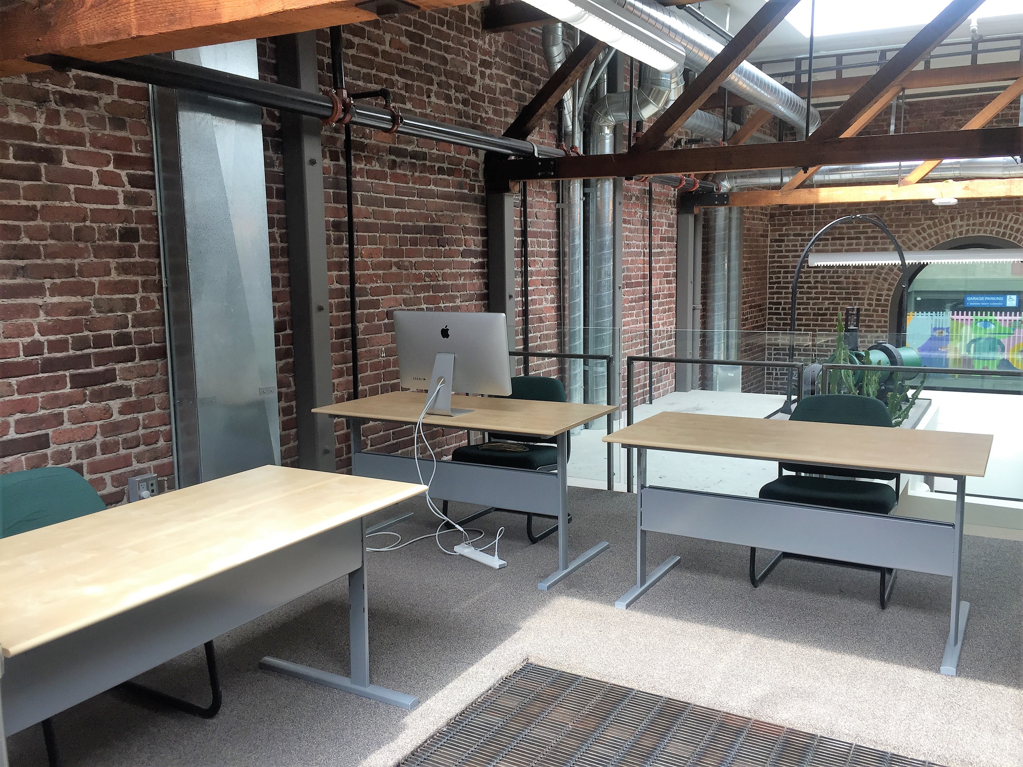 Dedicated Desks with Natural Light (7 Available)