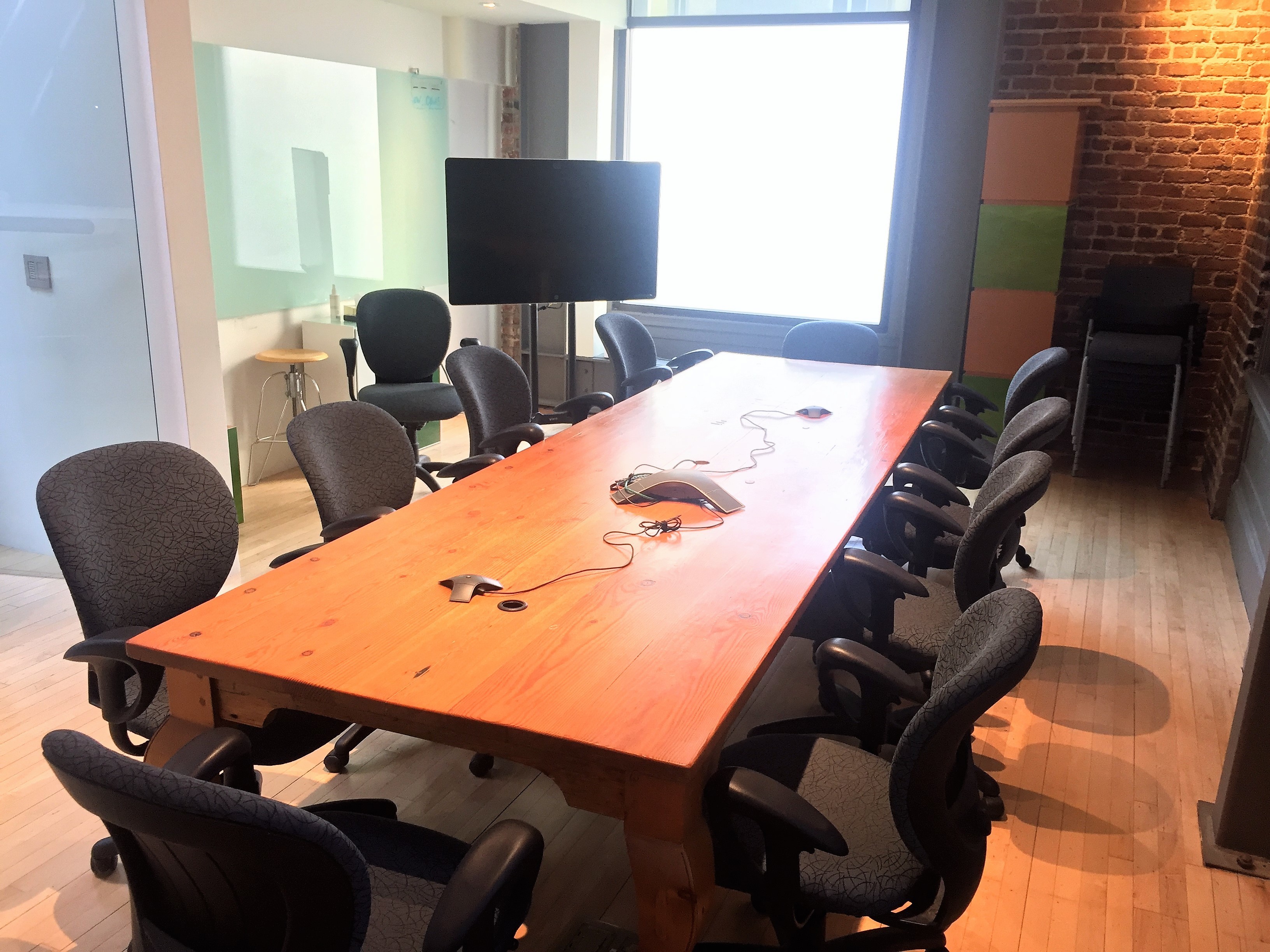 Dedicated Desks with Natural Light (7 Available)