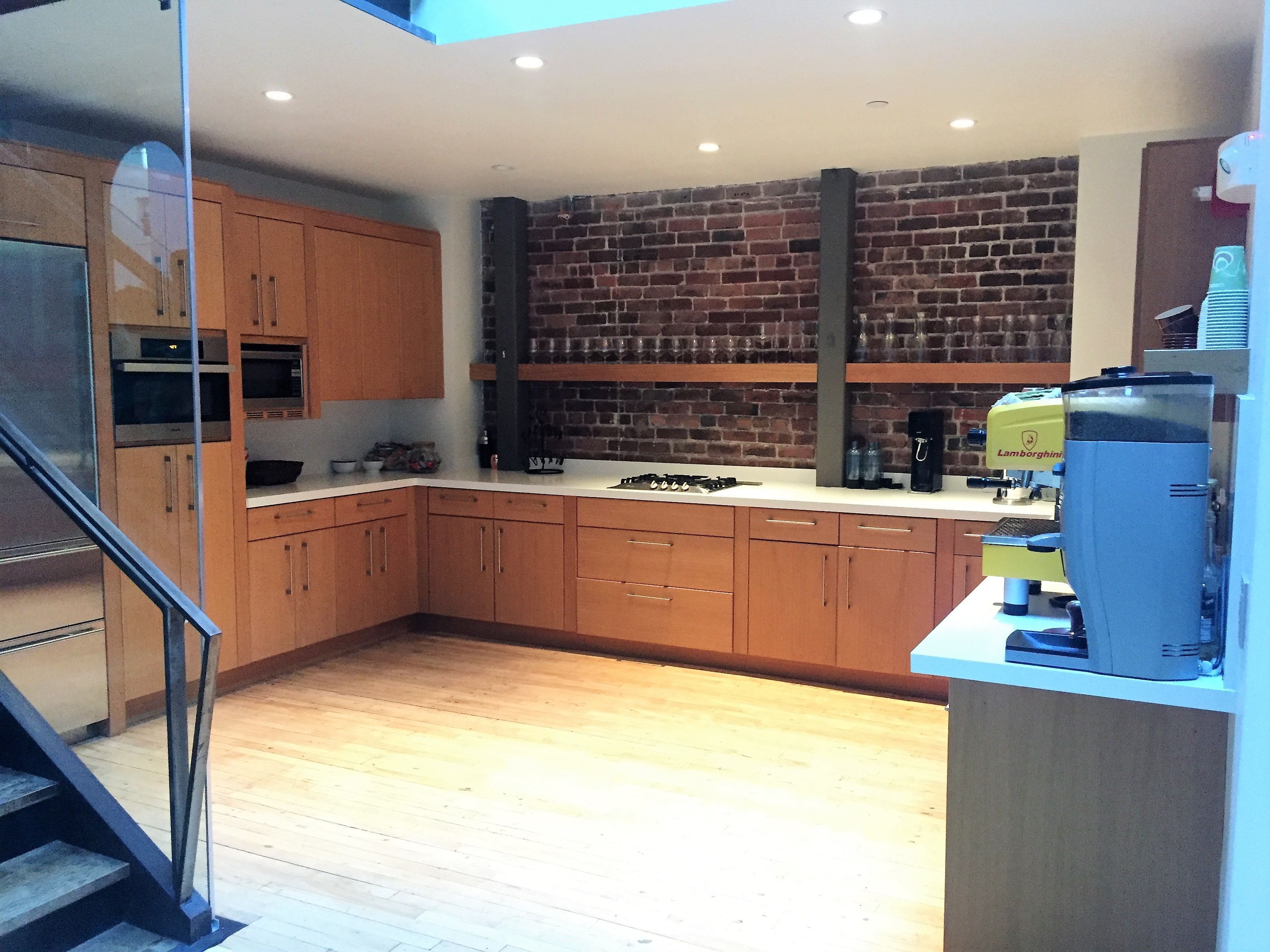 Dedicated Desks with Natural Light (7 Available)