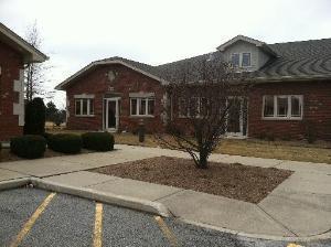 Orland Park shared office space near highway 1-2  available