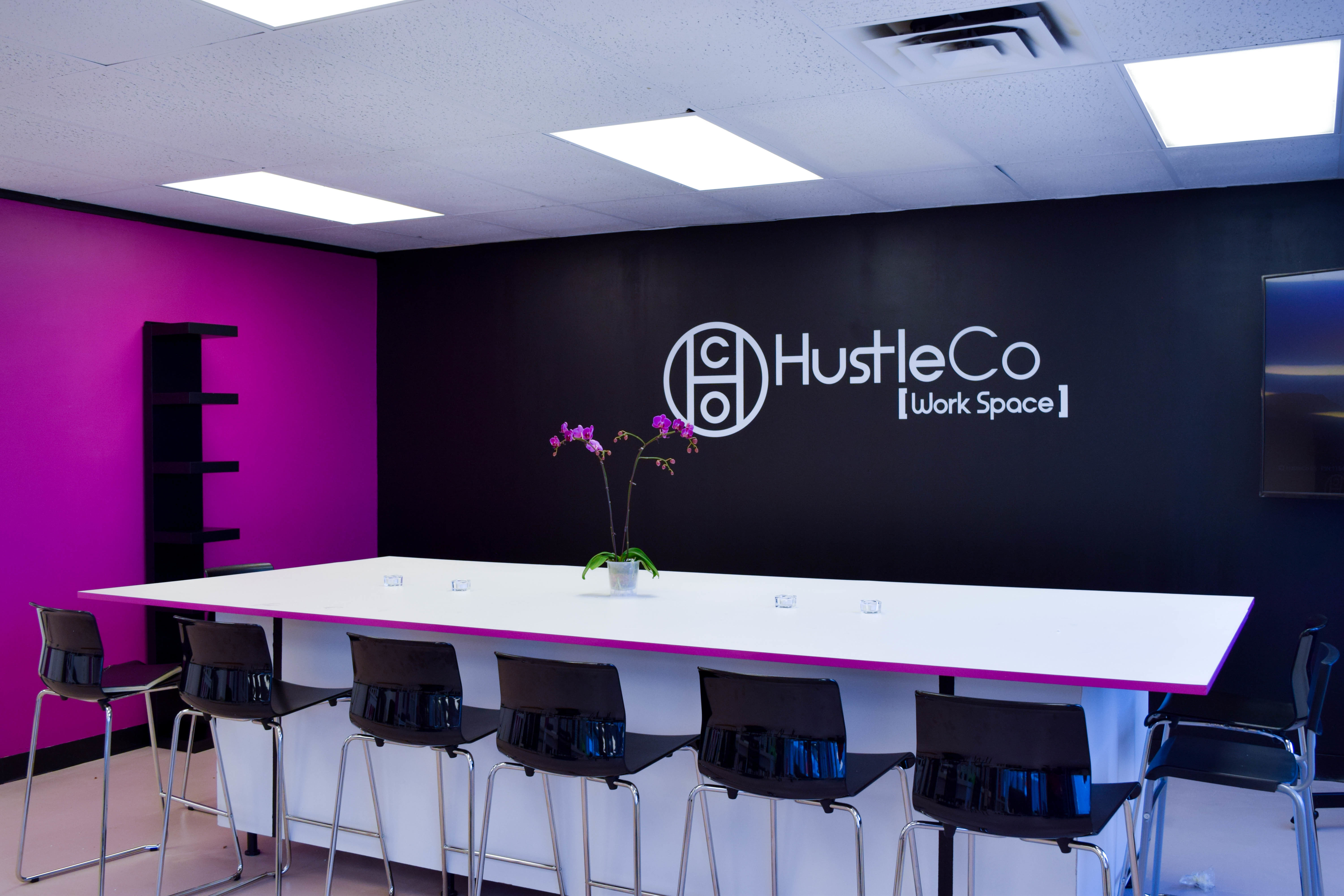 Monthly/Daily Hot-desking and dedicated desk rentals