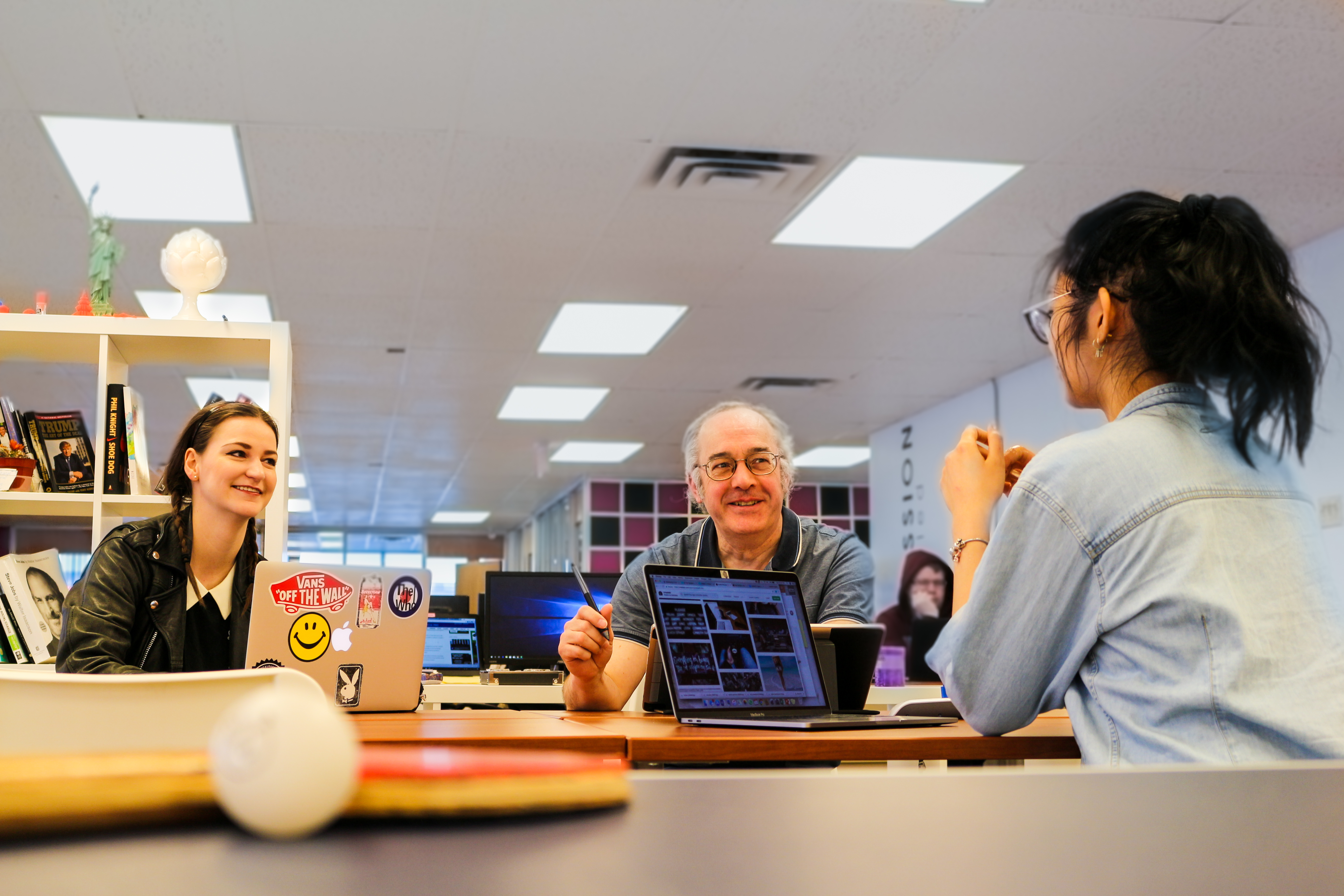 Monthly/Daily Hot-desking and dedicated desk rentals