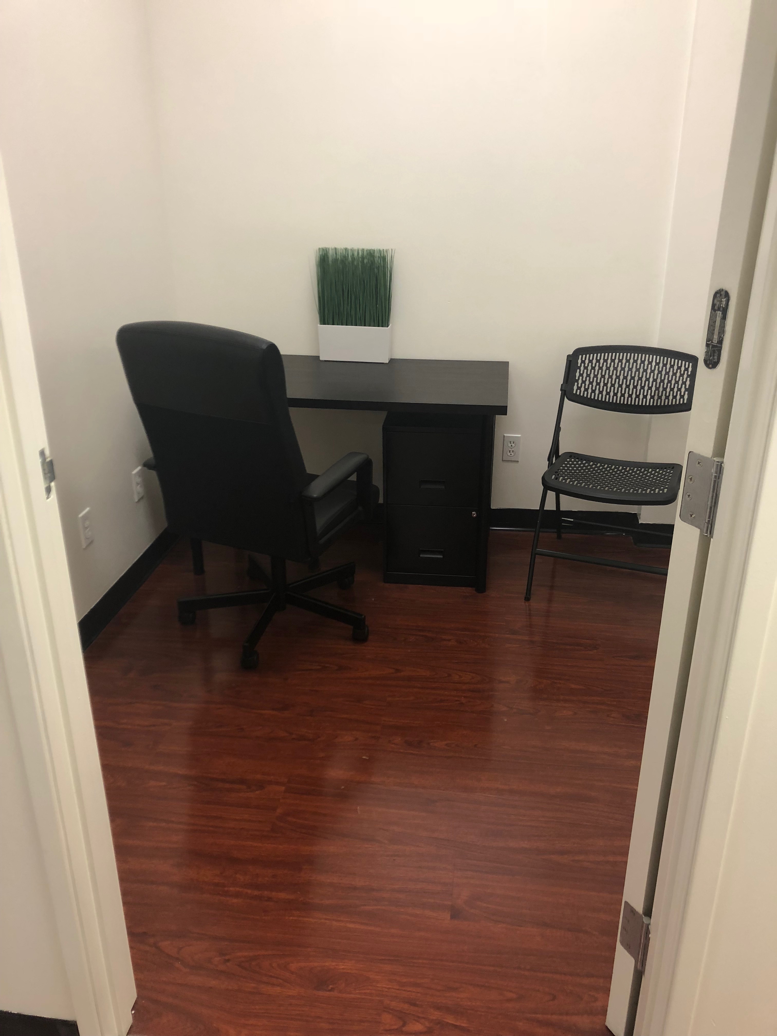 1 Person Private Offices